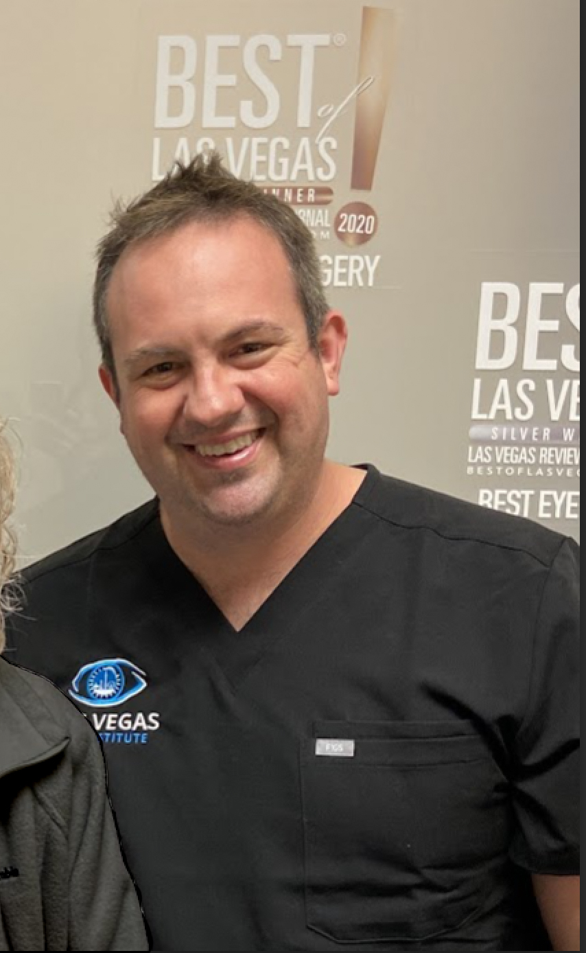 Dr. Matthew Swanic smiling. Refractive surgeon Las Vegas.
